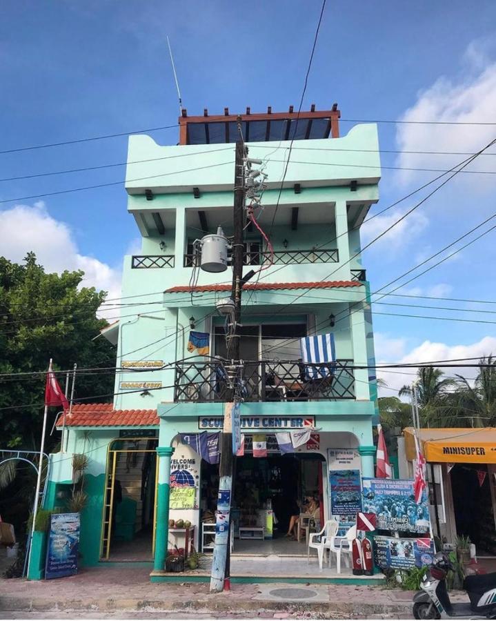 Sea Hawk Suites Isla Mujeres Buitenkant foto