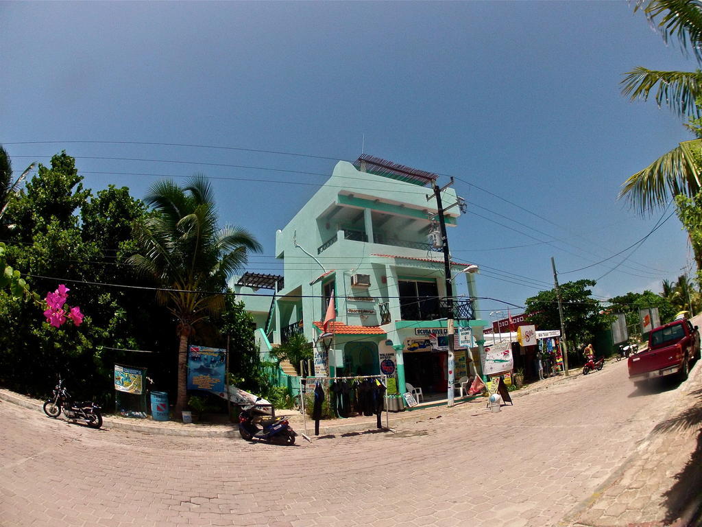 Sea Hawk Suites Isla Mujeres Buitenkant foto